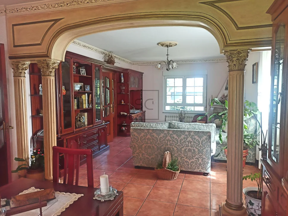 Chalet con finca en el val, narón