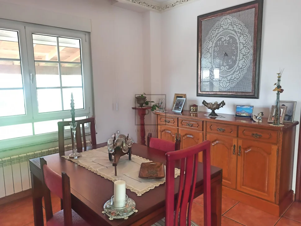 Chalet con finca en el val, narón