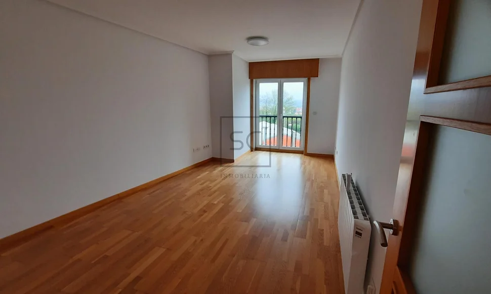 Apartamento duplex con ascensor en zona catabois