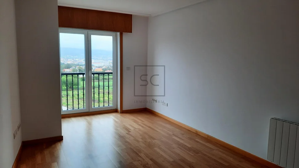 Apartamento duplex con ascensor en zona catabois