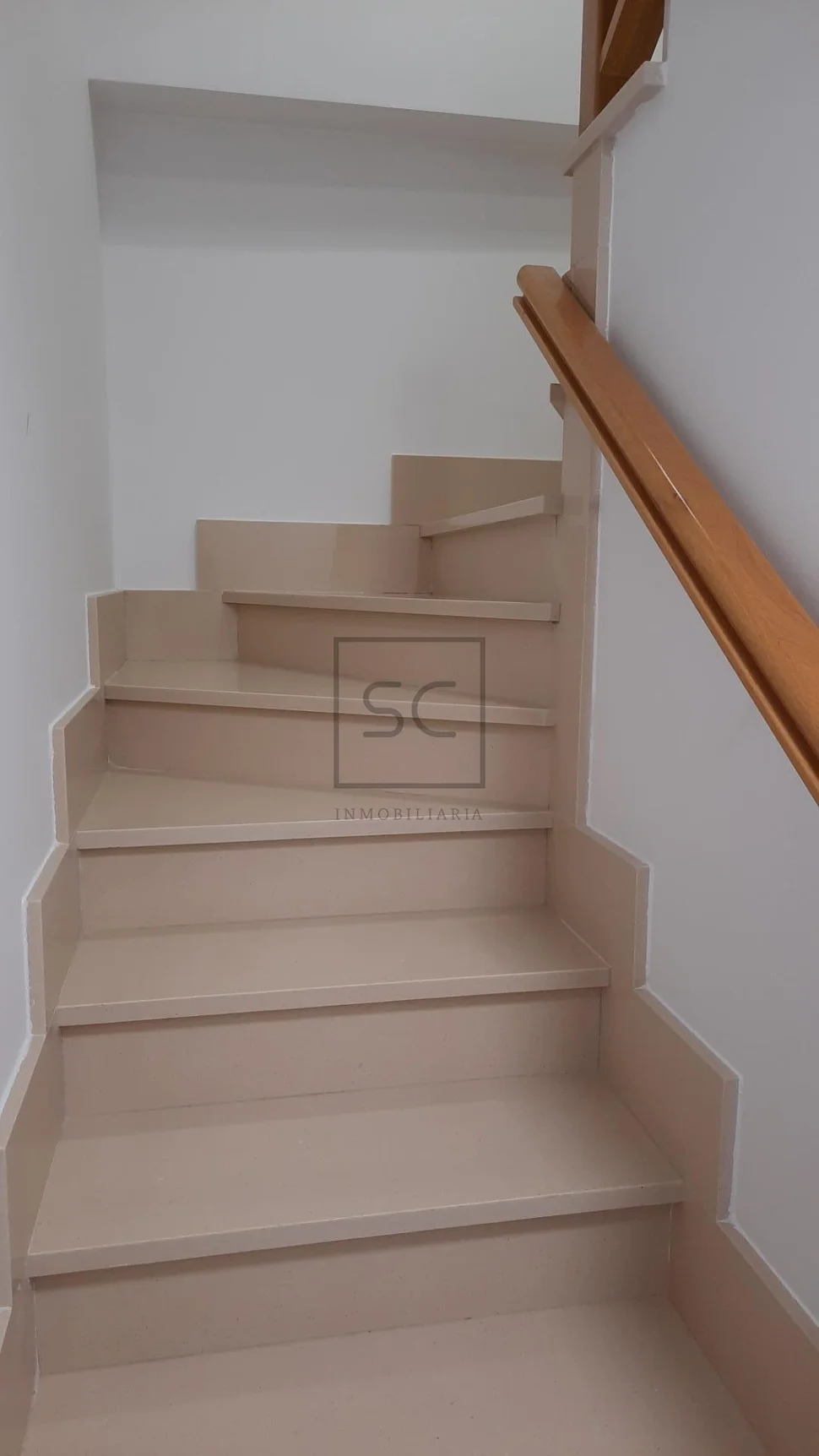 Apartamento duplex con ascensor en zona catabois