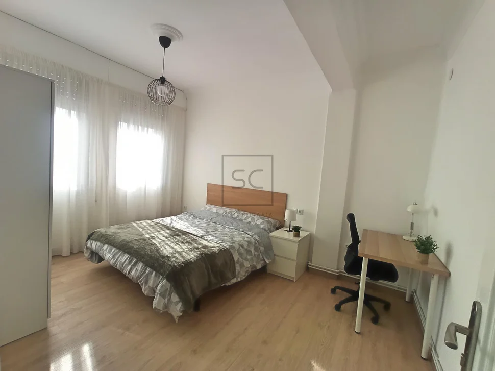 Piso en esteiro, ferrol