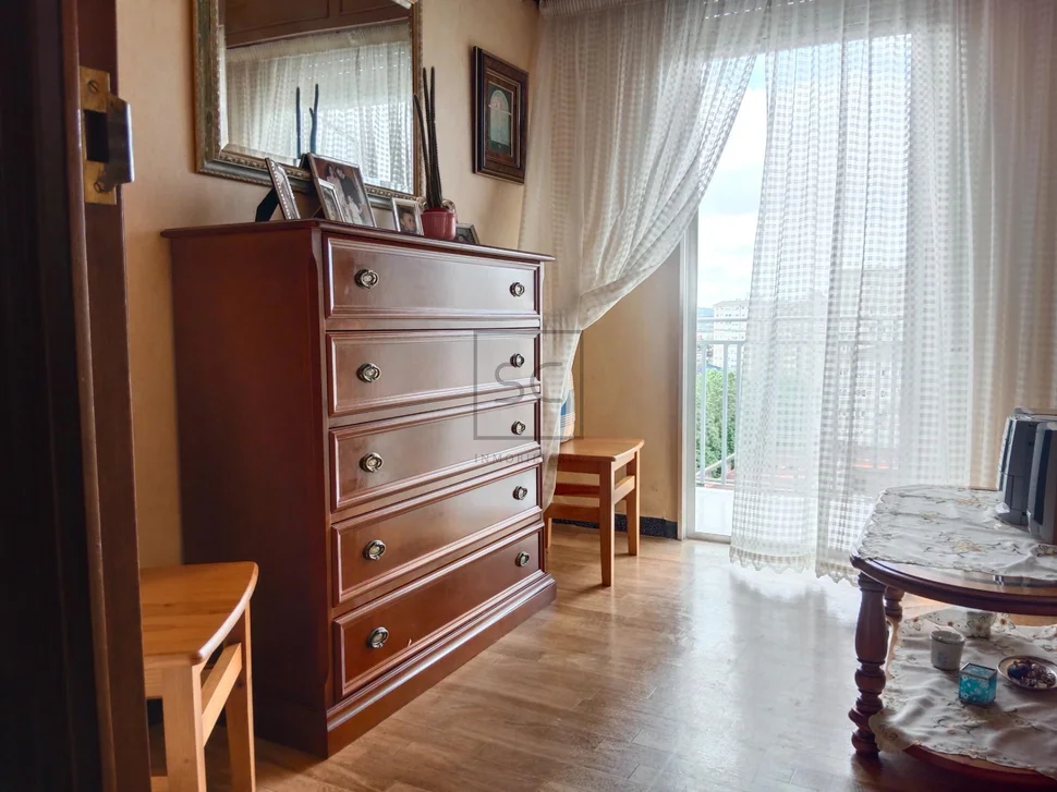 Piso con trastero y plaza de garaje en caranza-ferrol