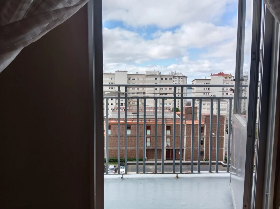 Piso con trastero y plaza de garaje en caranza-ferrol