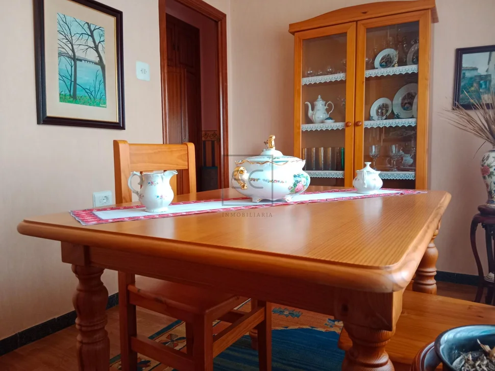 Piso con trastero y plaza de garaje en caranza-ferrol