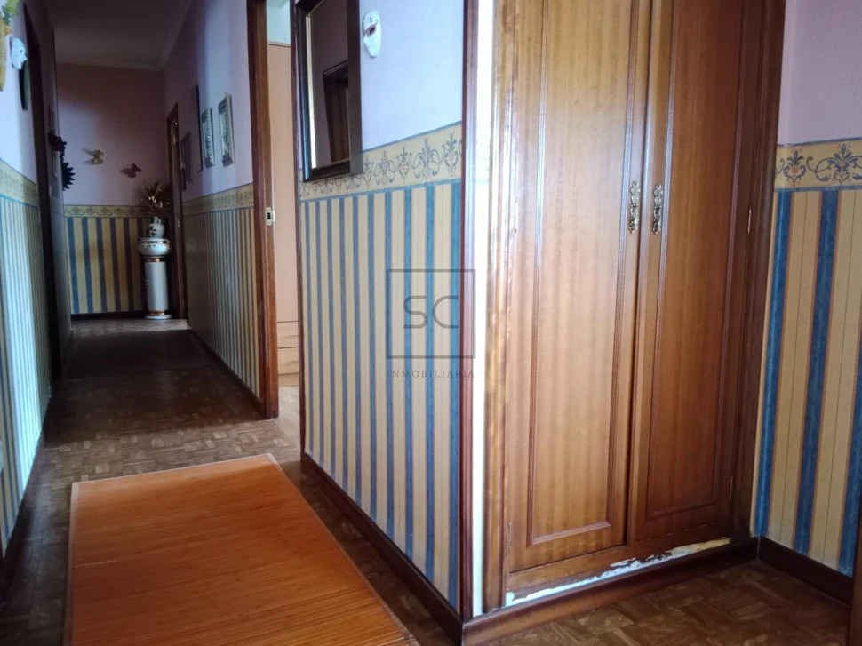 Piso con trastero y plaza de garaje en caranza-ferrol