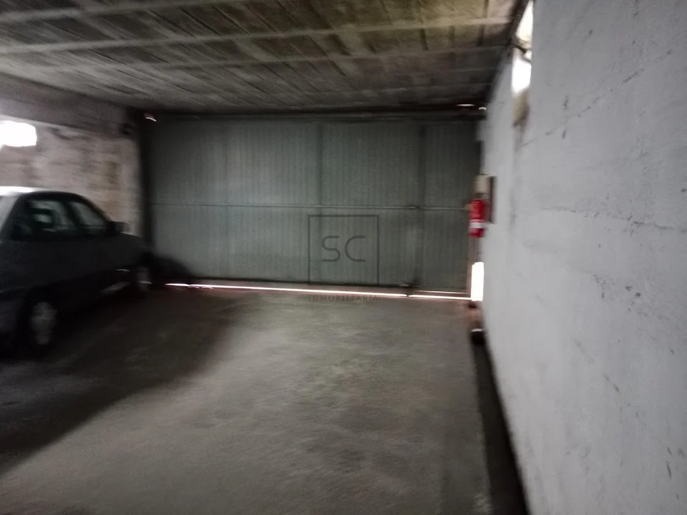 Piso con trastero y plaza de garaje en caranza-ferrol