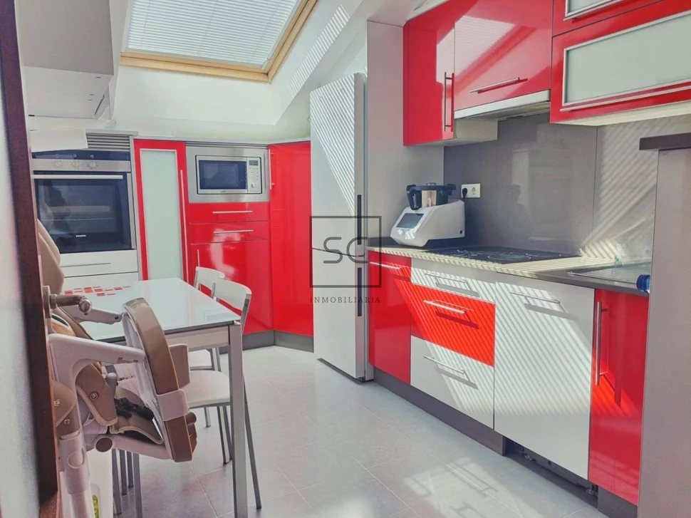Ático con tres habitaciones en o seixo, mugardos