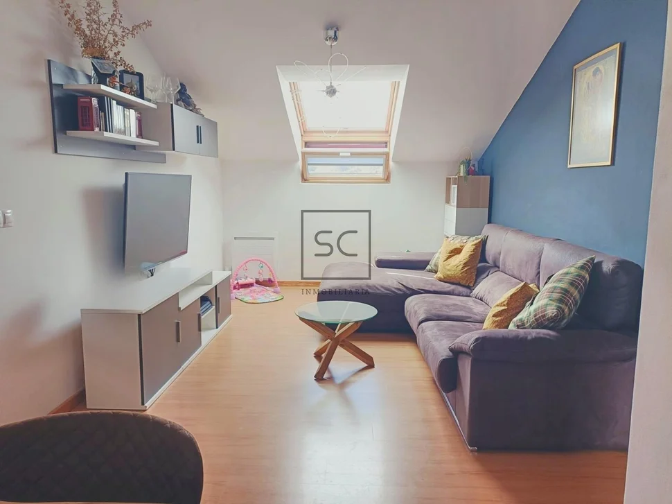 Ático con tres habitaciones en o seixo, mugardos