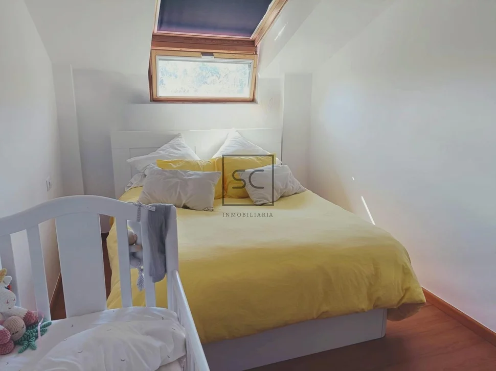 Ático con tres habitaciones en o seixo, mugardos