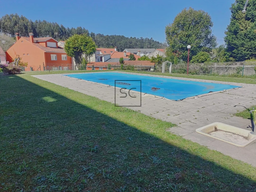 Ático con tres habitaciones en o seixo, mugardos