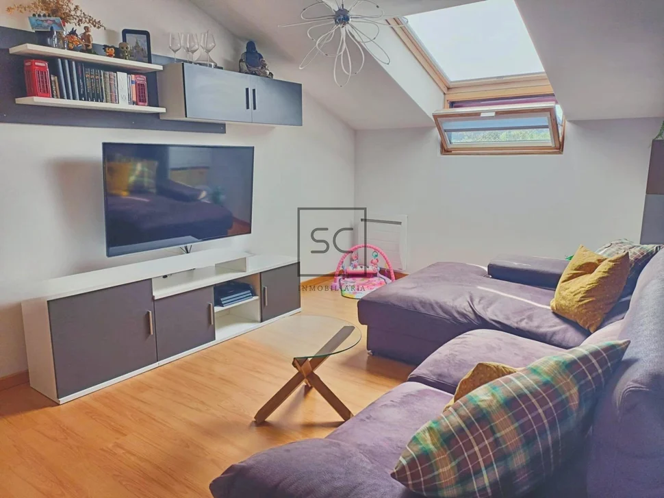 Ático con tres habitaciones en o seixo, mugardos