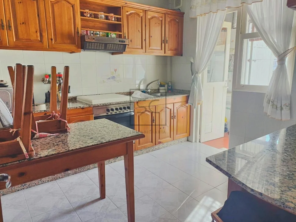 Piso con 3 habitaciones en santa cecilia, narón