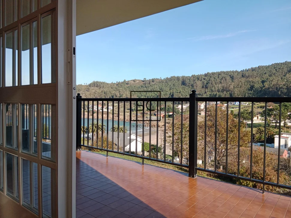 Chalet con vistas al mar en chanteiro-ares