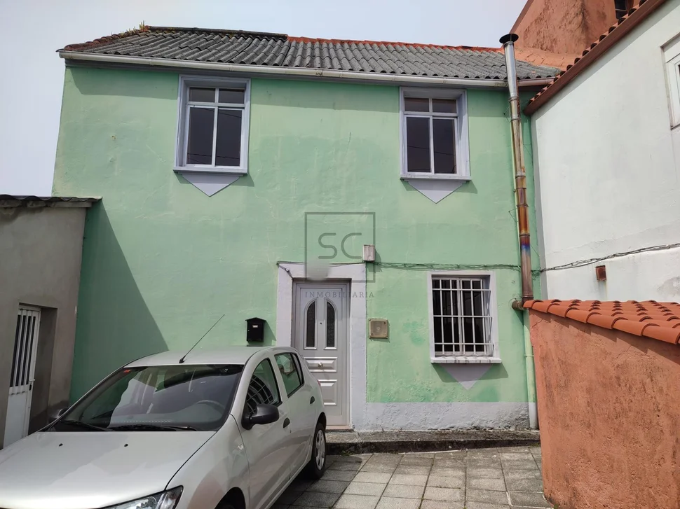 Bonito pareado con patio y finca independiente próxima en el alto del castaño narón