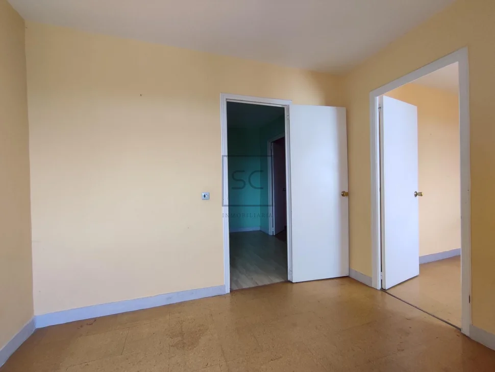 Bonito pareado con patio y finca independiente próxima en el alto del castaño narón