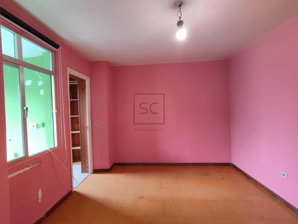 Bonito pareado con patio y finca independiente próxima en el alto del castaño narón