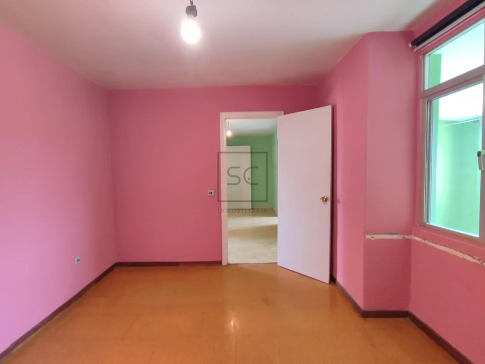 Bonito pareado con patio y finca independiente próxima en el alto del castaño narón