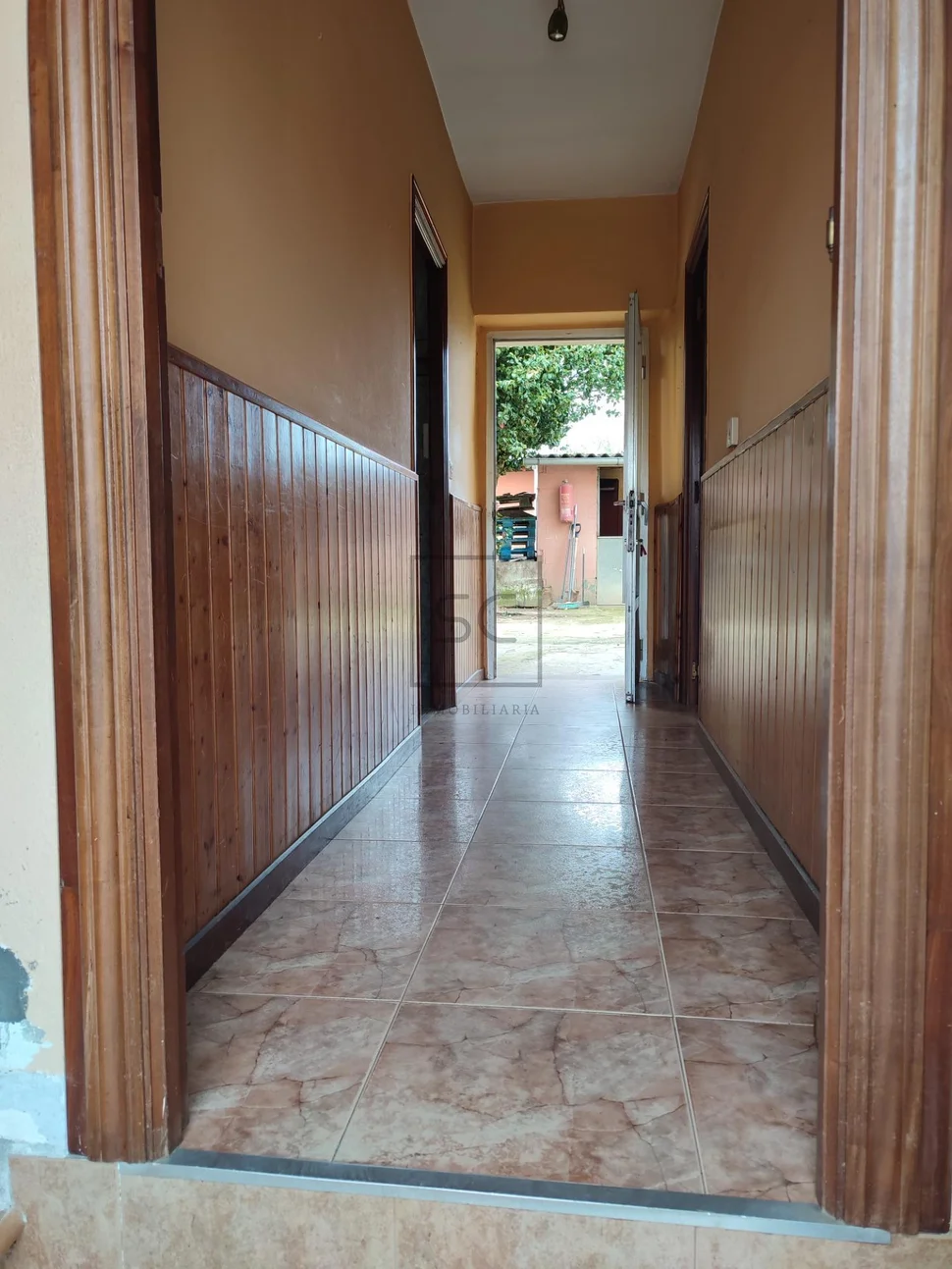 Bonito pareado con patio y finca independiente próxima en el alto del castaño narón