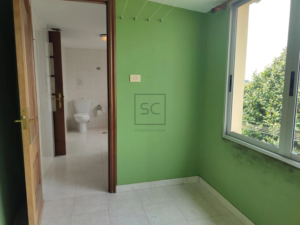 Bonito pareado con patio y finca independiente próxima en el alto del castaño narón