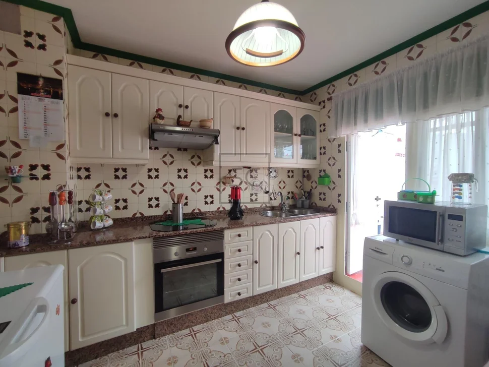 Amplio piso con terraza de mas de 60 mts en santa cecilia narón