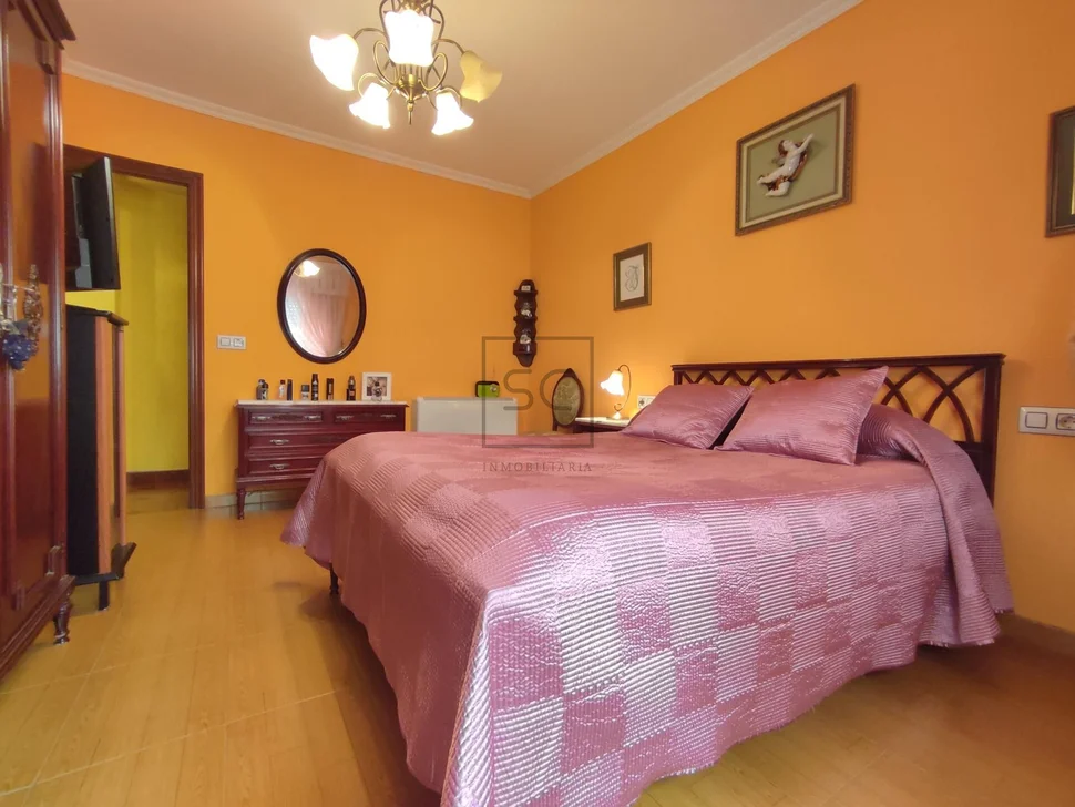 Amplio piso con terraza de mas de 60 mts en santa cecilia narón