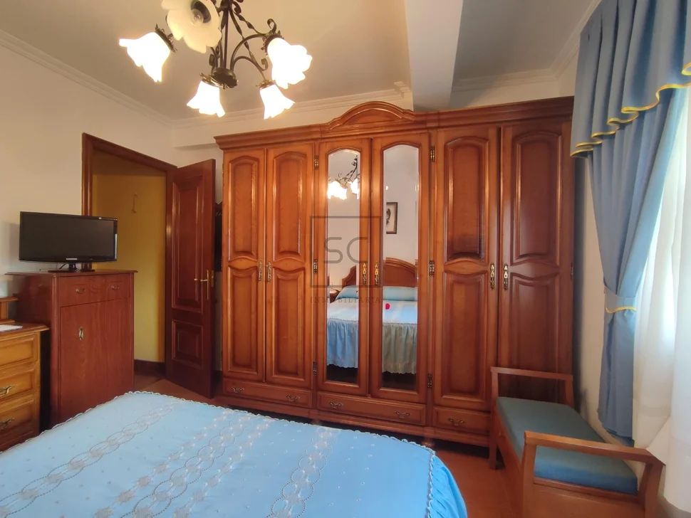 Amplio piso con terraza de mas de 60 mts en santa cecilia narón