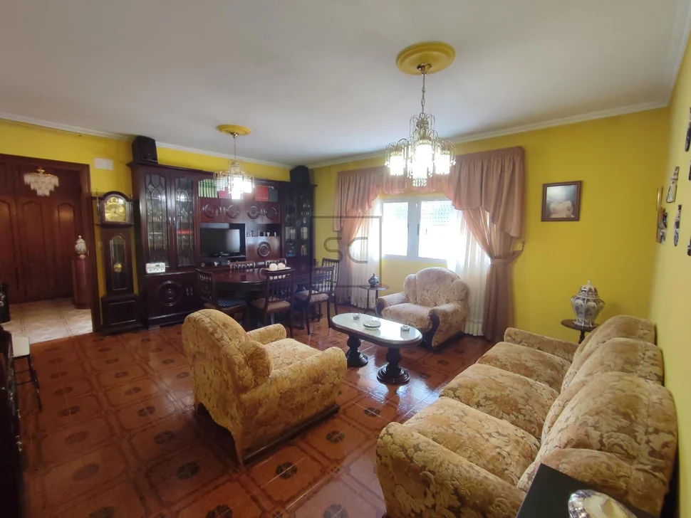 Amplio piso con terraza de mas de 60 mts en santa cecilia narón