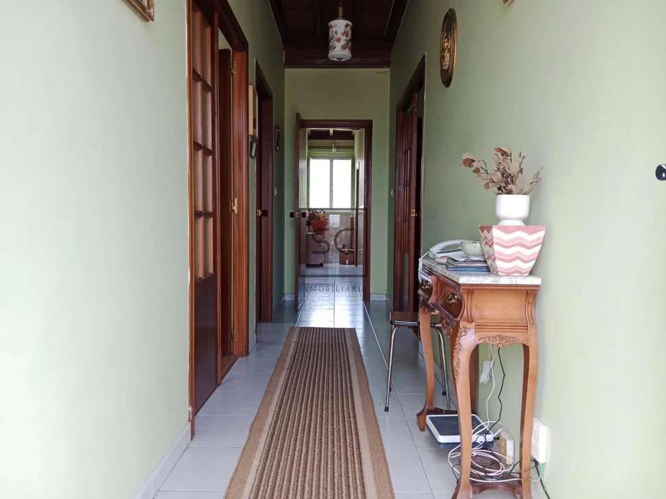 Casa con finca y bodega en meirás-valdoviño