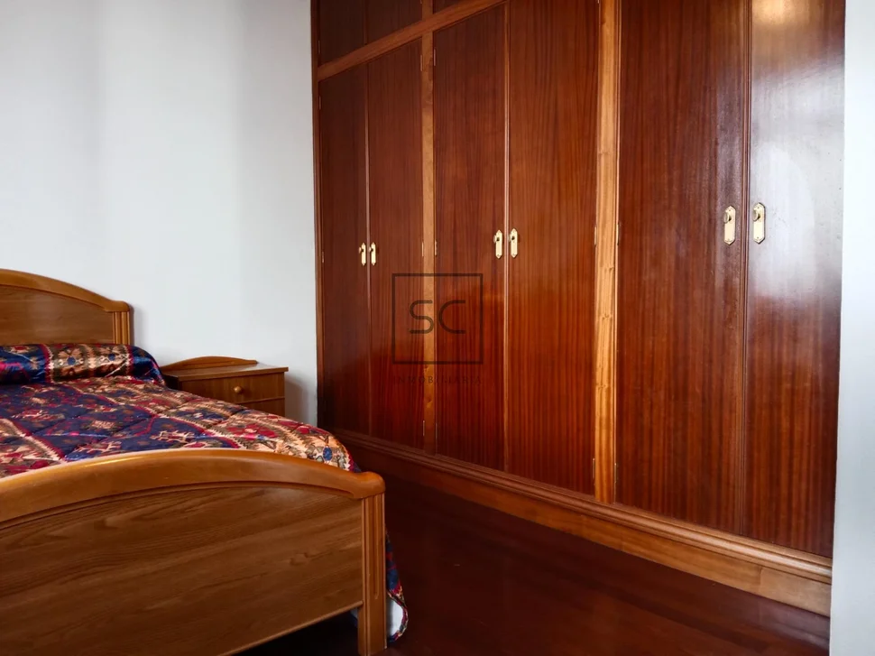 Casa con finca y bodega en meirás-valdoviño