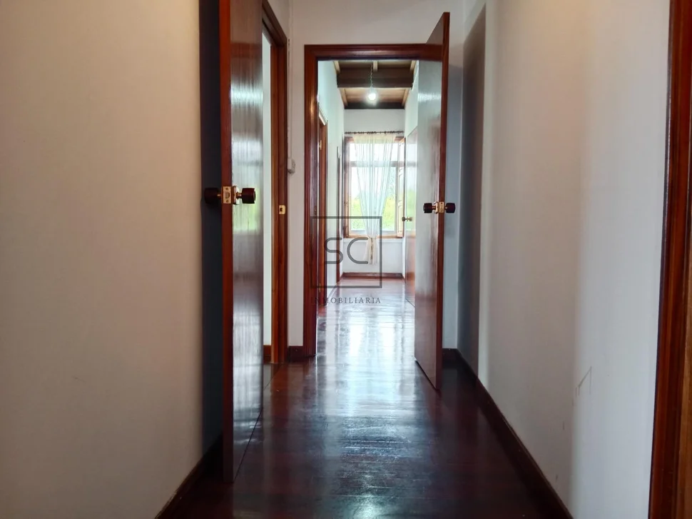 Casa con finca y bodega en meirás-valdoviño