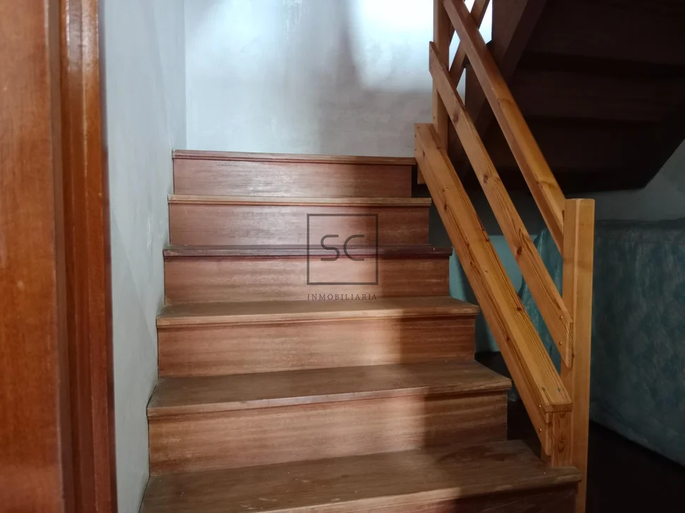 Casa con finca y bodega en meirás-valdoviño