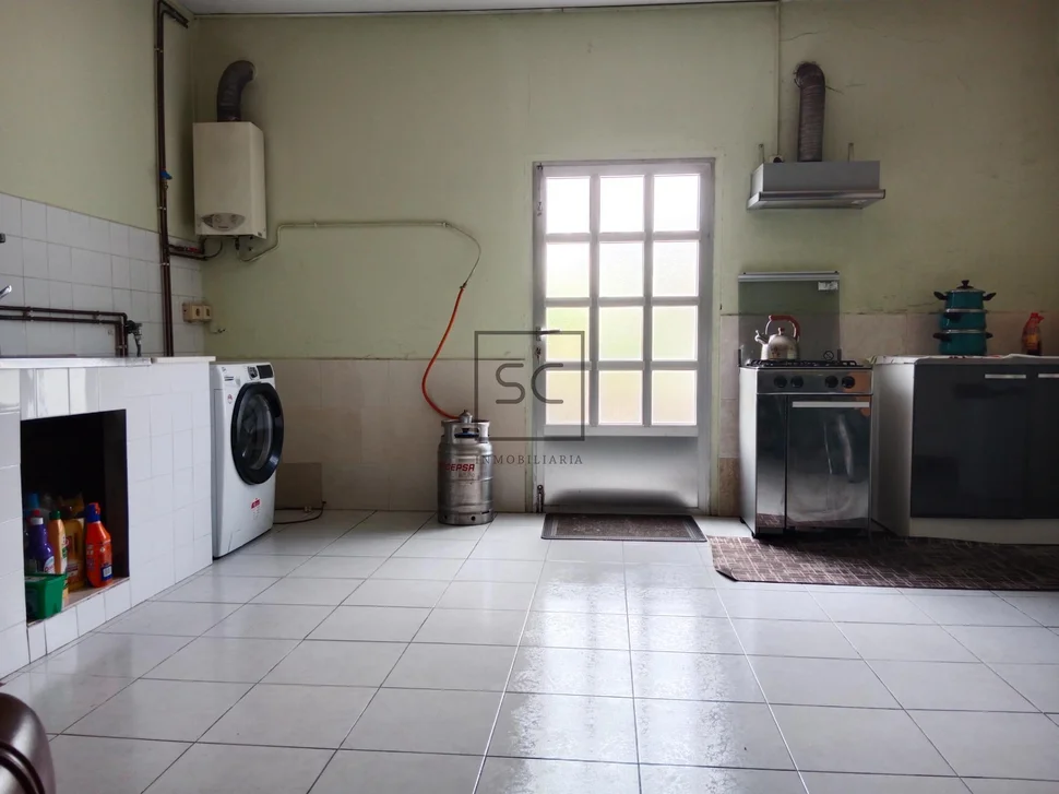 Casa con finca y bodega en meirás-valdoviño