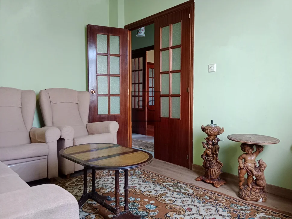 Casa con finca y bodega en meirás-valdoviño