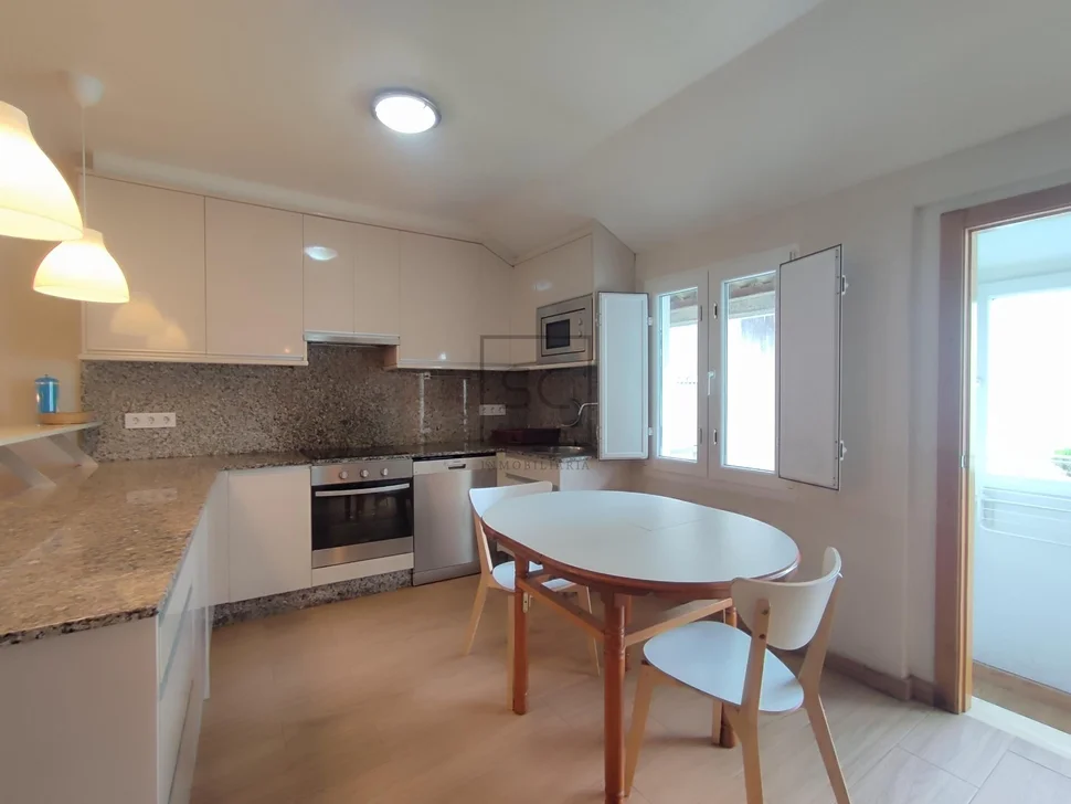 Elegante 1º sin ascensor en la zona de ultramar (ferrol)