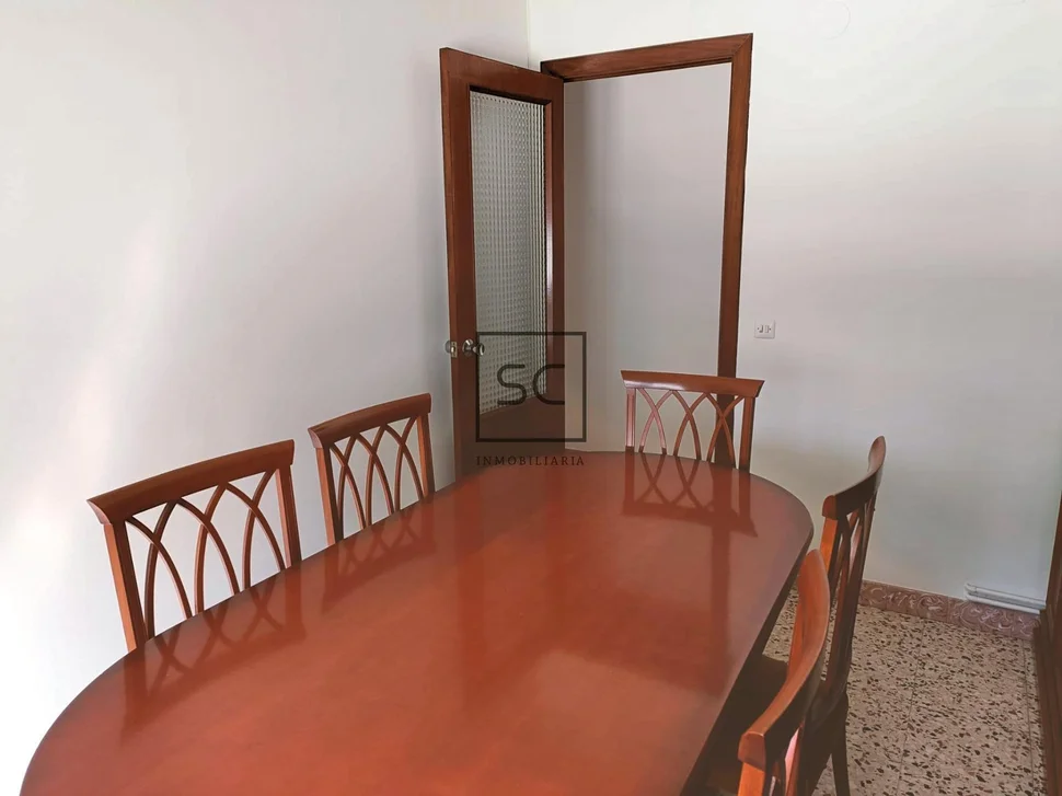 Piso con 4 habitaciones en santa cecilia, narón