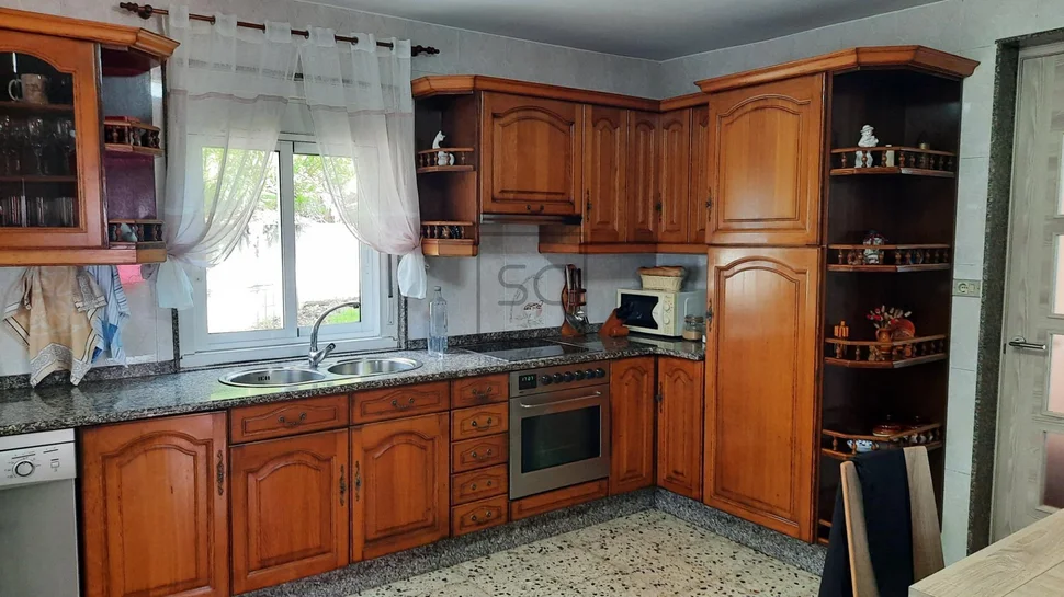 Casa unifamiliar independiente con parcela en valdoviño