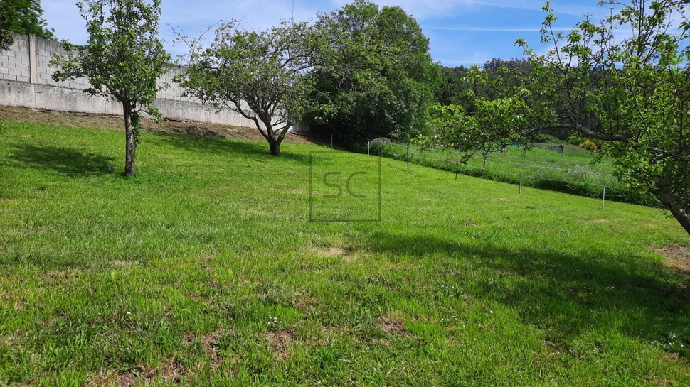 Casa unifamiliar independiente con parcela en valdoviño