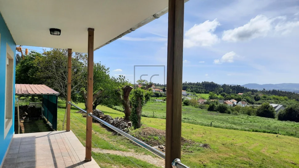 Casa unifamiliar independiente con parcela en valdoviño