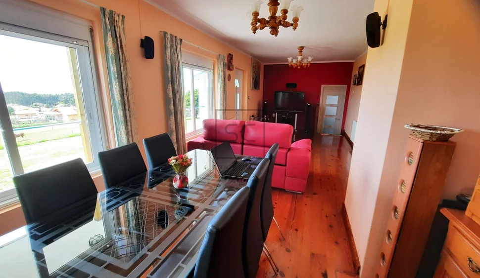 Casa unifamiliar independiente con parcela en valdoviño