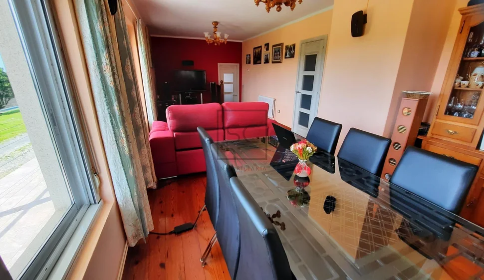 Casa unifamiliar independiente con parcela en valdoviño