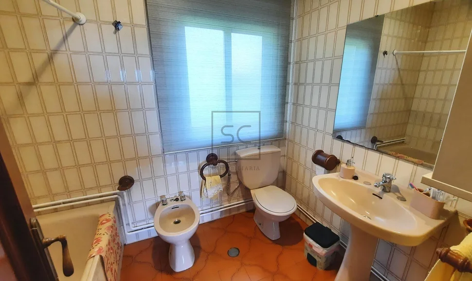 Casa unifamiliar independiente con parcela en valdoviño