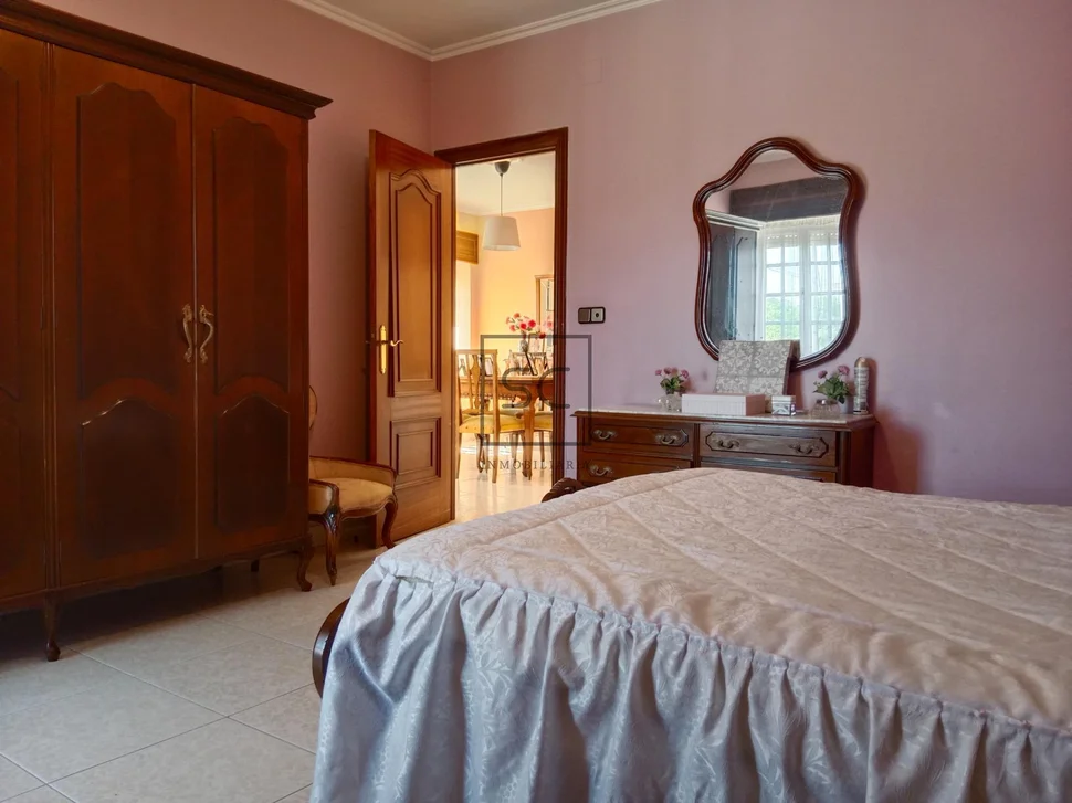 Casa con Finca en O Val-Narón