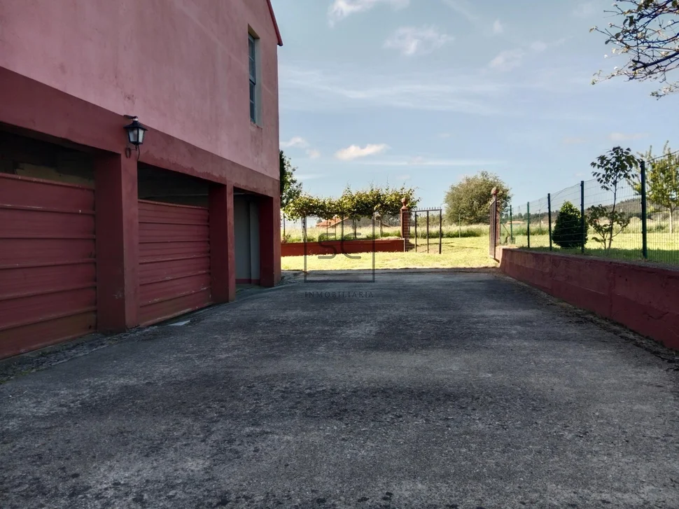 Casa con Finca en O Val-Narón
