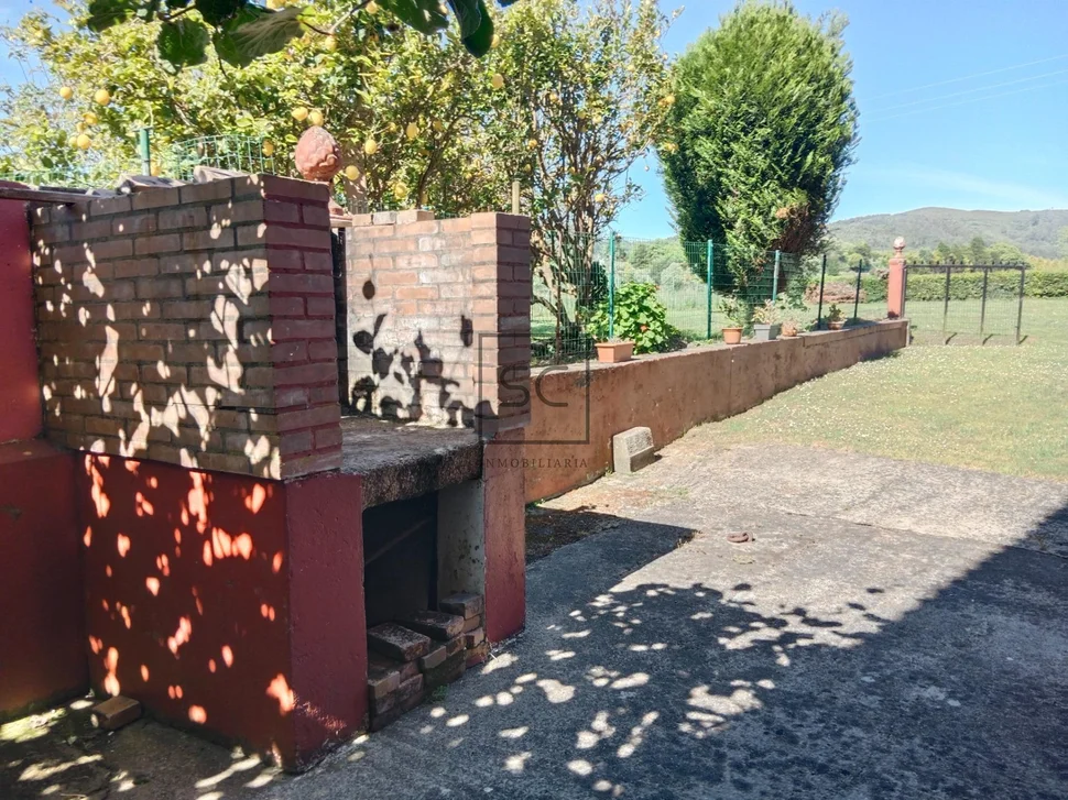 Casa con Finca en O Val-Narón