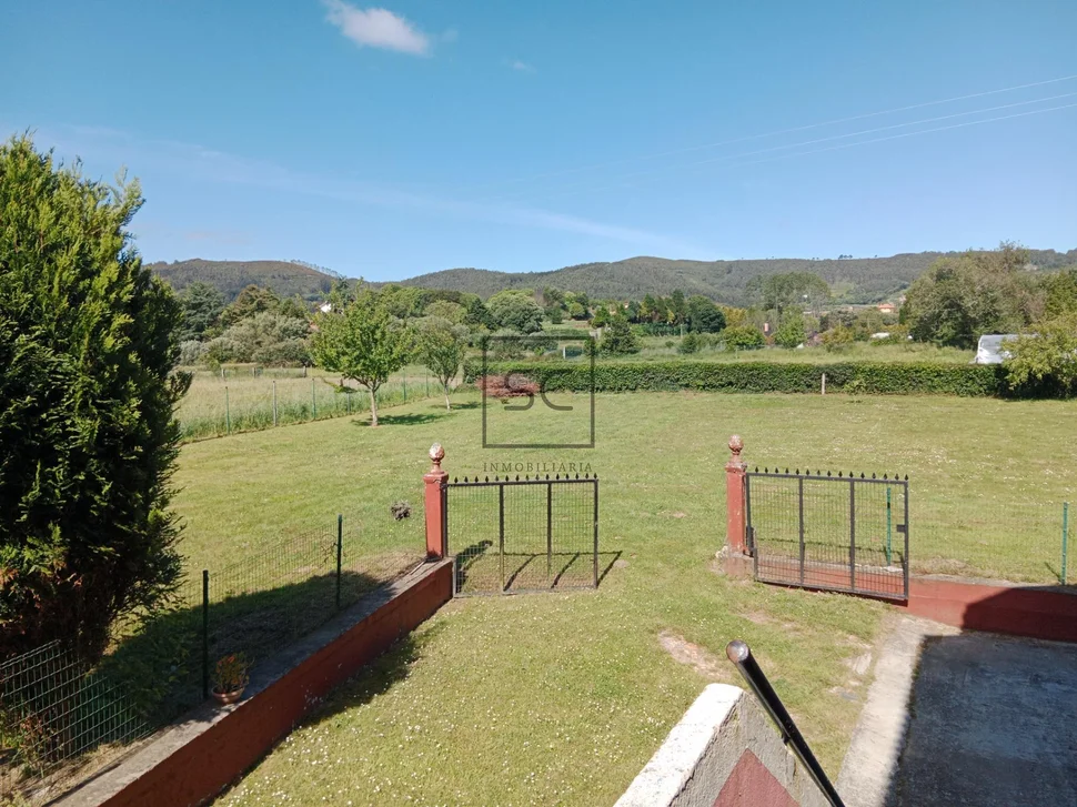 Casa con Finca en O Val-Narón