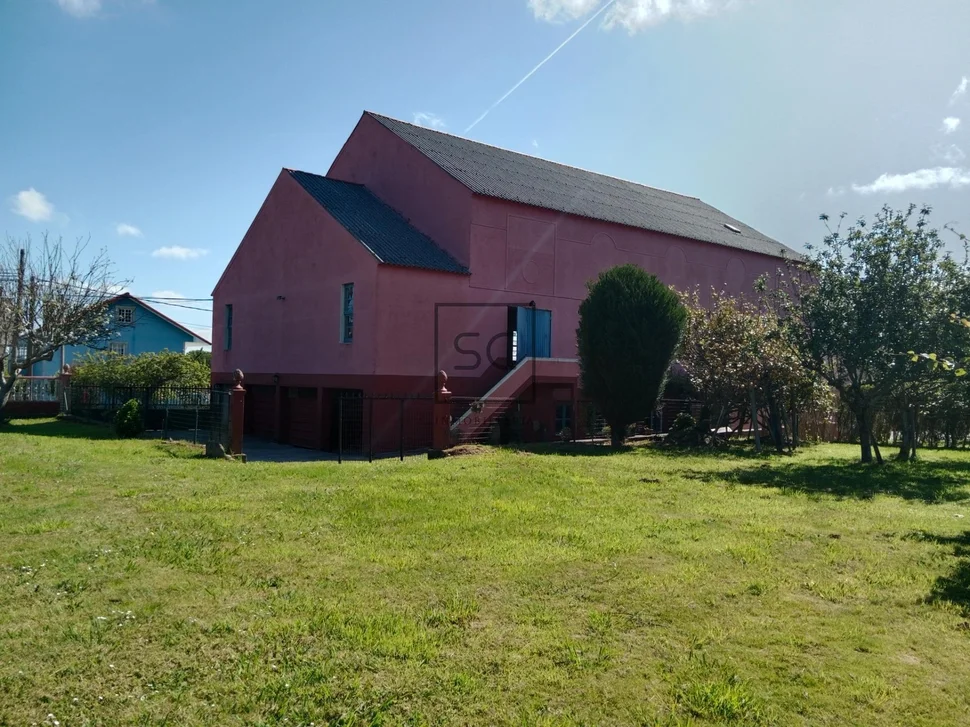 Casa con Finca en O Val-Narón