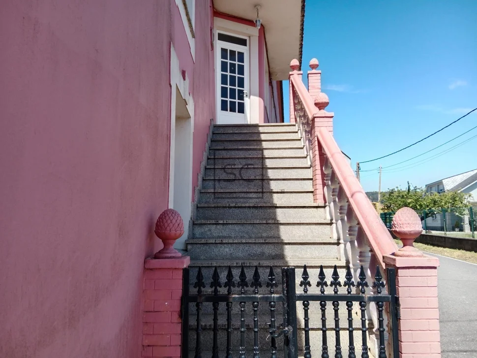 Casa con Finca en O Val-Narón