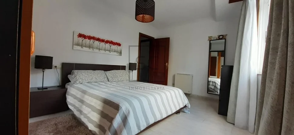 Piso con 2 trasteros y plaza de garaje en santa cecilia-narón