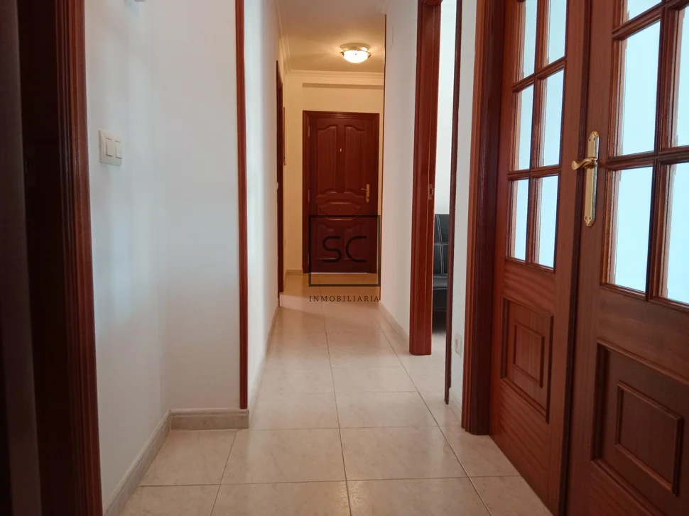 Piso con 2 trasteros y plaza de garaje en santa cecilia-narón